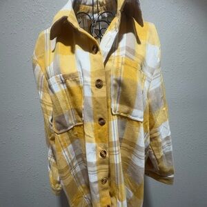 Yellow and white plaid button down shirt #plaidshirt